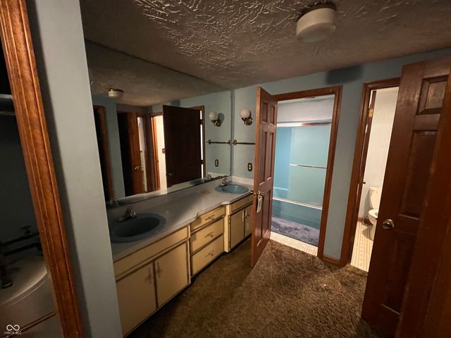 299 E 360 N, Anderson, IN 46012