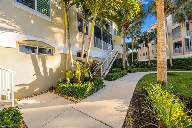 7686 Pebble Creek CIR # 102, Naples, FL 34108
