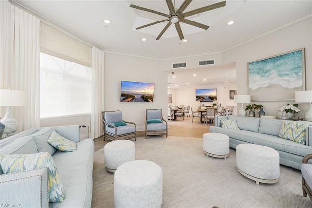 7686 Pebble Creek CIR # 102, Naples, FL 34108