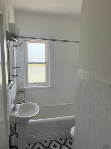 610 HARTER DR, Rapid, SD 57702