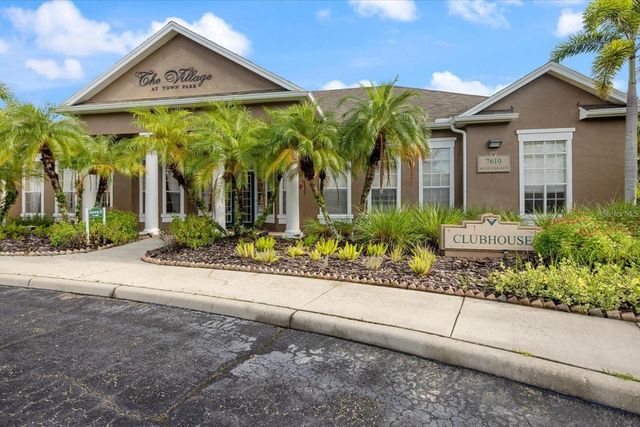 7417 VISTA WAY 202, Lakewood Ranch, FL 34202