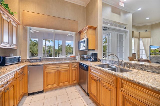 7417 VISTA WAY 202, Lakewood Ranch, FL 34202