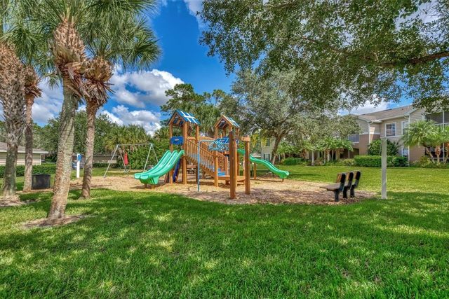 7417 VISTA WAY 202, Lakewood Ranch, FL 34202