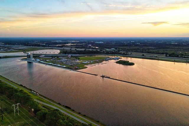 7417 VISTA WAY 202, Lakewood Ranch, FL 34202