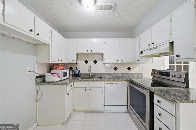 936 Six Oaks Circle B, Norcross, GA 30093