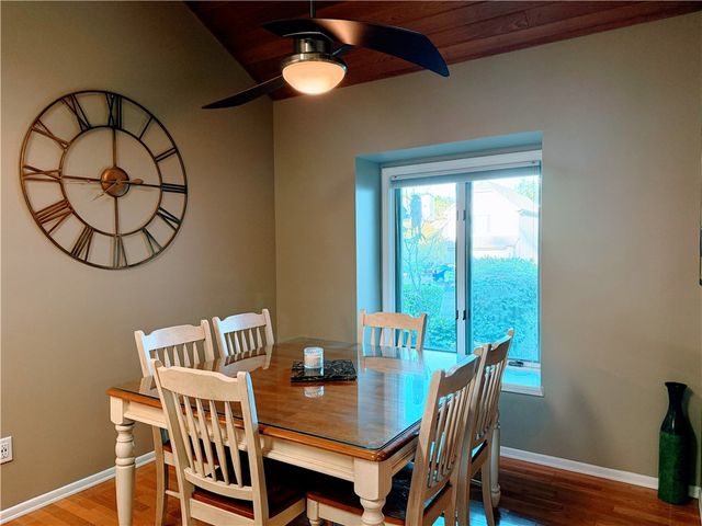 64 Wood Run Commons, Greece, NY 14612