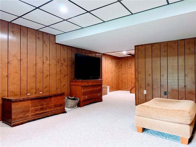 64 Wood Run Commons, Greece, NY 14612