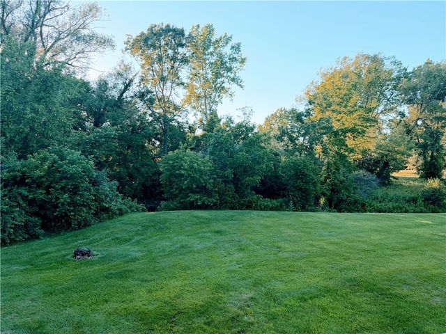 64 Wood Run Commons, Greece, NY 14612