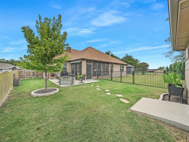 2749 Waters Edge, Quinlan, TX 75474