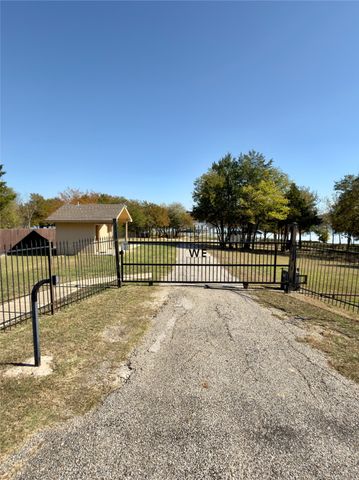 2749 Waters Edge, Quinlan, TX 75474