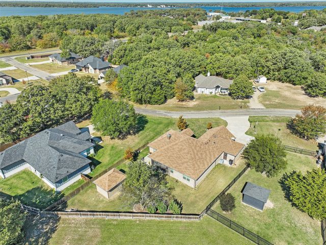 2749 Waters Edge, Quinlan, TX 75474