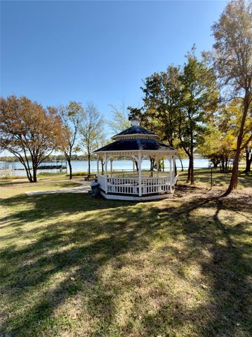 2749 Waters Edge, Quinlan, TX 75474