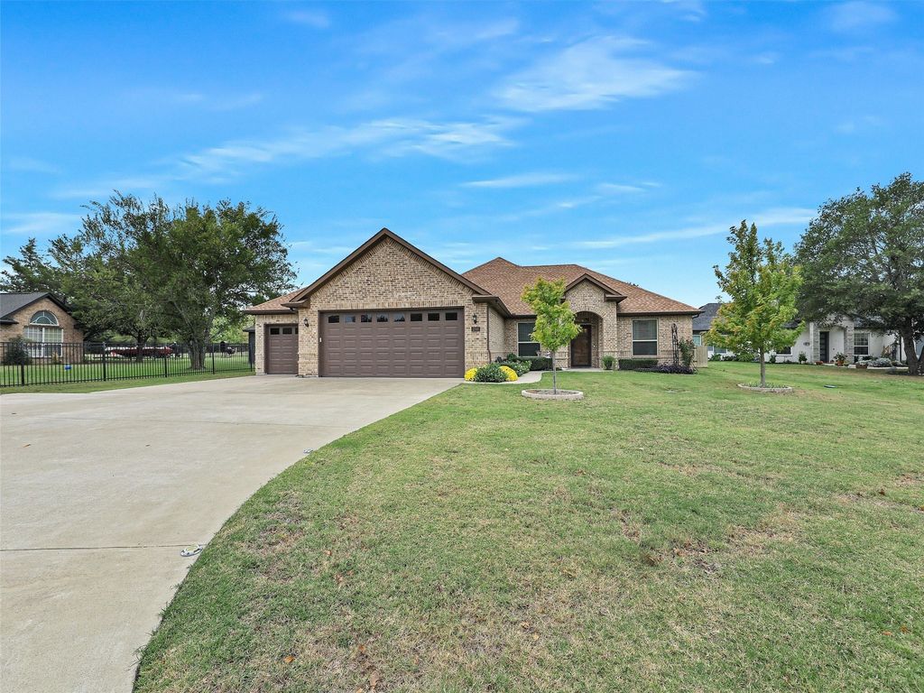 2749 Waters Edge, Quinlan, TX 75474