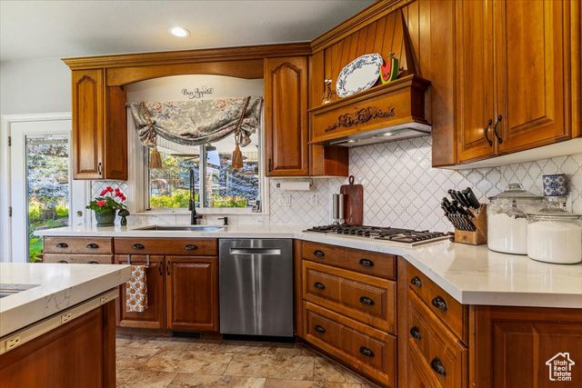 2136 N 2800 E, Layton, UT 84040