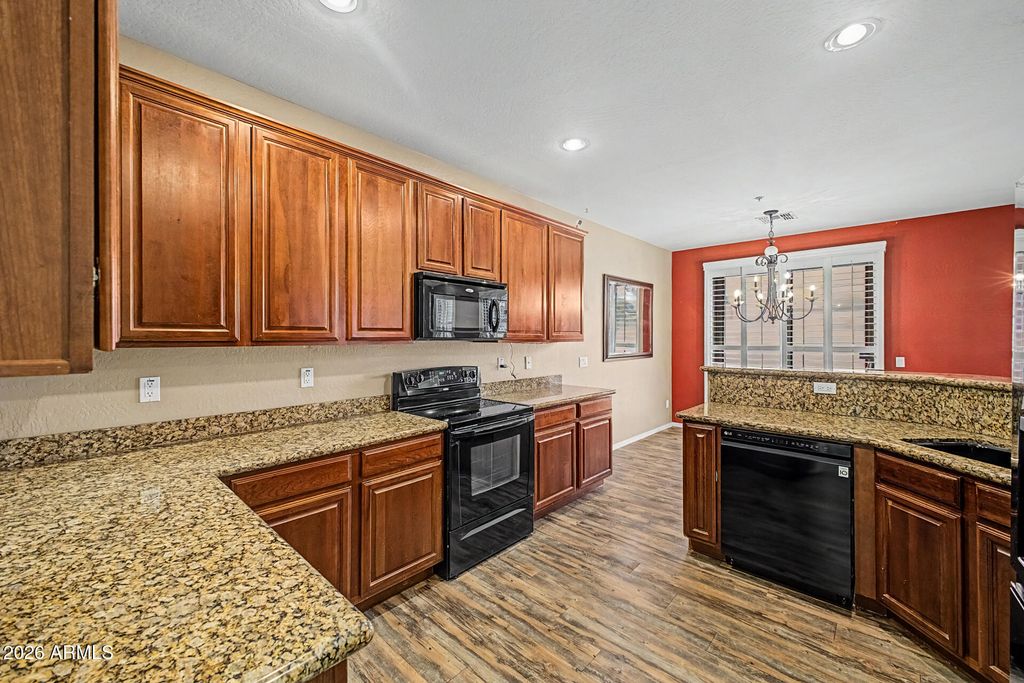 Image 13 of property listing at 1519 N 80th Drive, Phoenix, AZ 85043