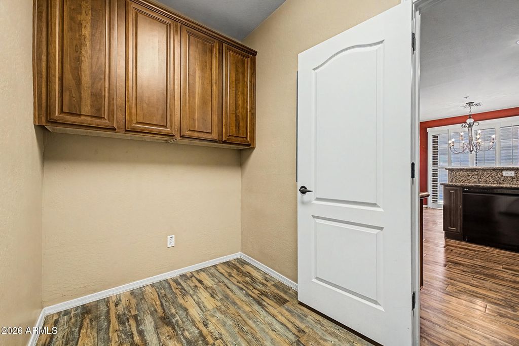 Image 16 of property listing at 1519 N 80th Drive, Phoenix, AZ 85043