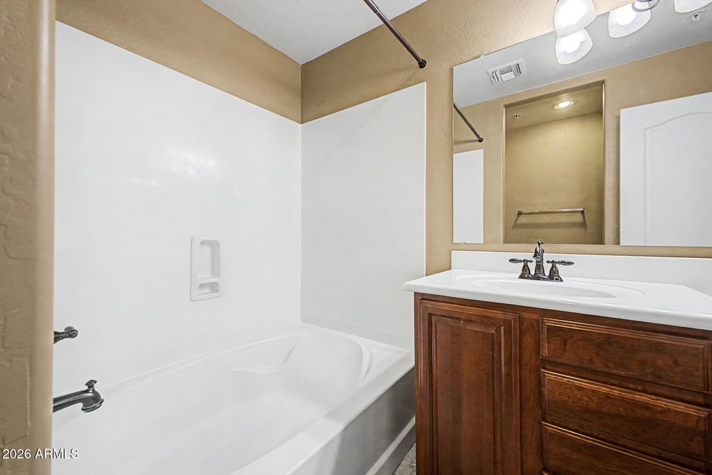 Image 24 of property listing at 1519 N 80th Drive, Phoenix, AZ 85043