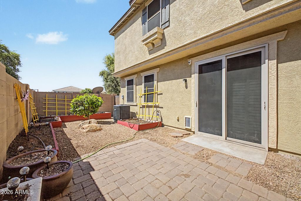 Image 33 of property listing at 1519 N 80th Drive, Phoenix, AZ 85043