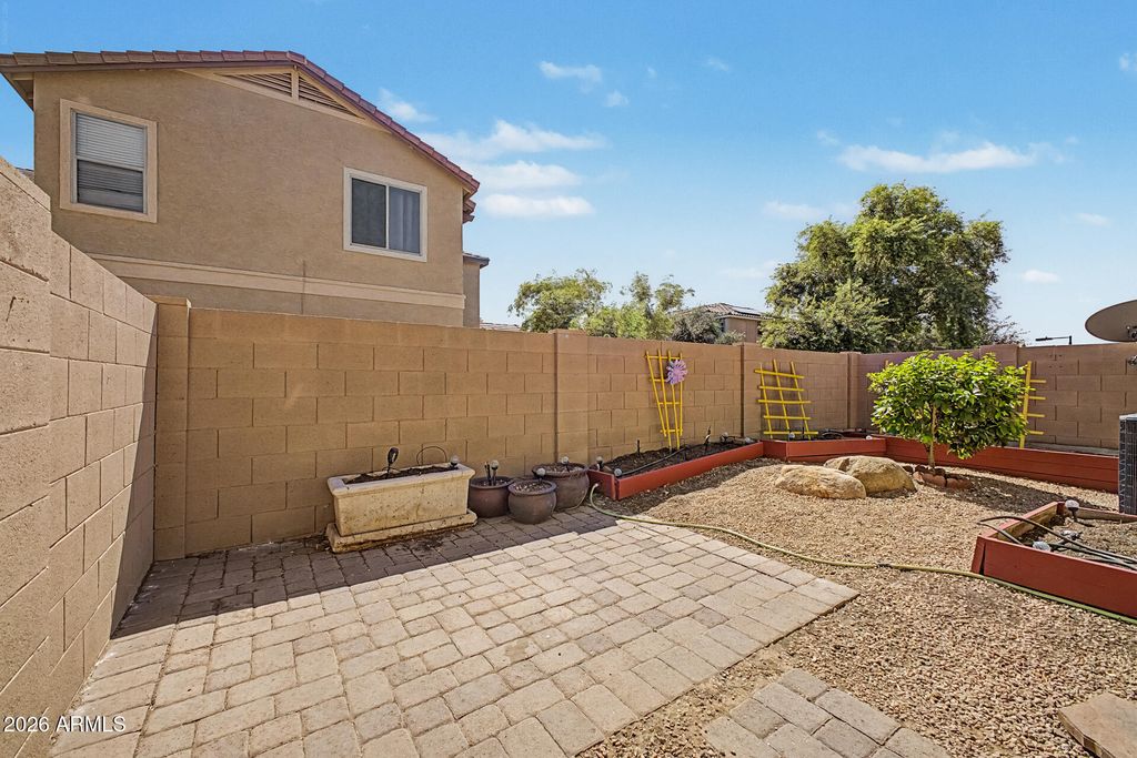 Image 37 of property listing at 1519 N 80th Drive, Phoenix, AZ 85043