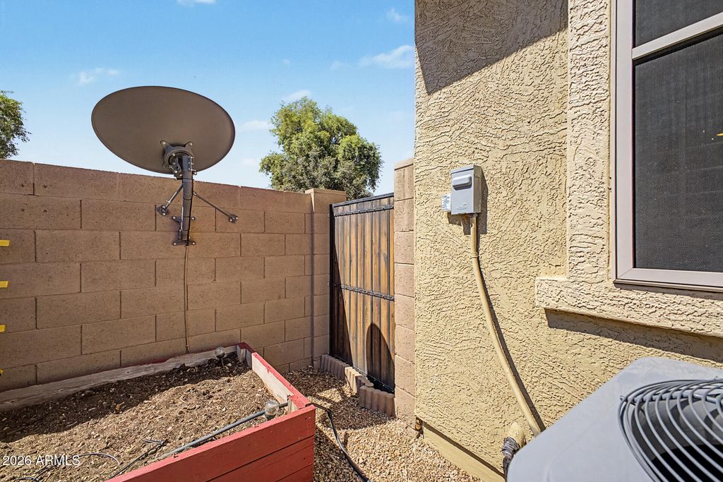 Image 38 of property listing at 1519 N 80th Drive, Phoenix, AZ 85043
