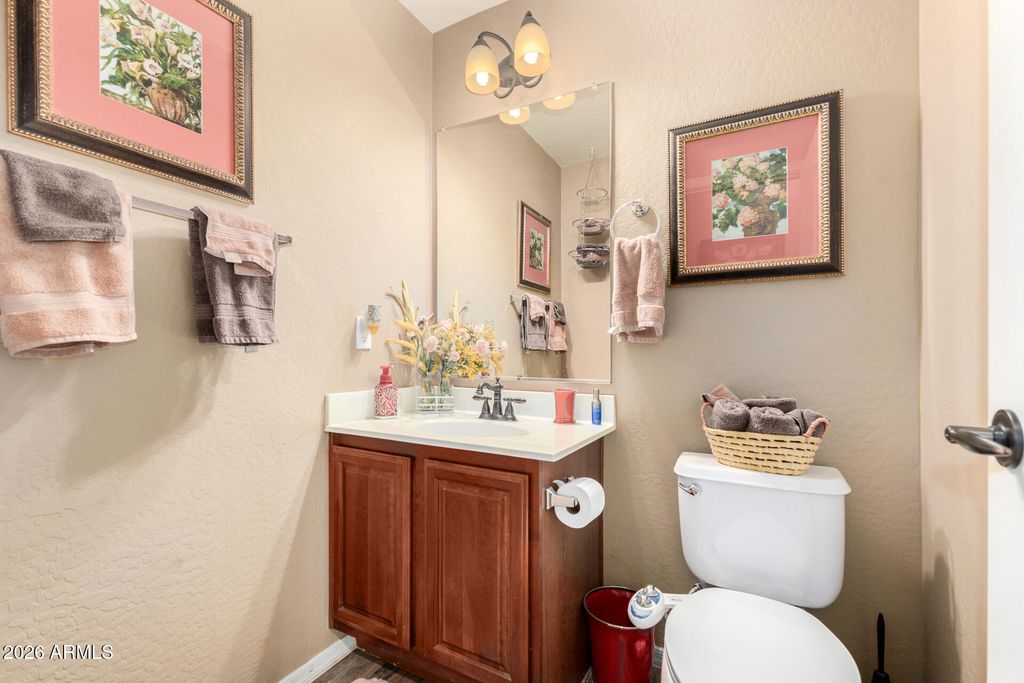 Image 6 of property listing at 1519 N 80th Drive, Phoenix, AZ 85043