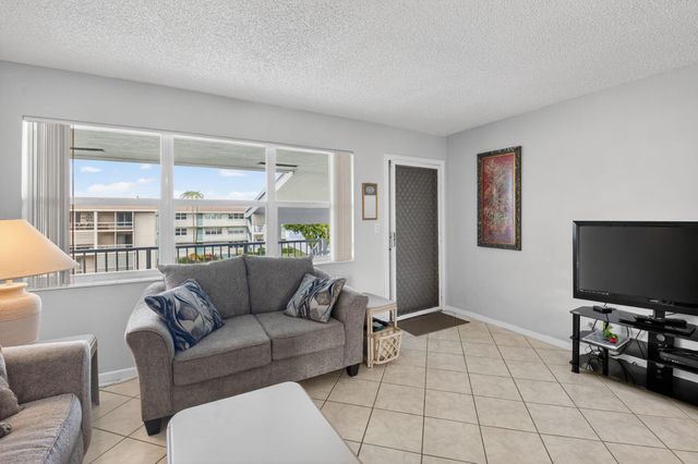 770 Horizons E 311, Boynton Beach, FL 33435