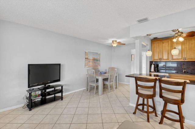 770 Horizons E 311, Boynton Beach, FL 33435