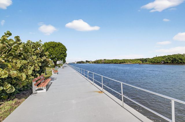 770 Horizons E 311, Boynton Beach, FL 33435