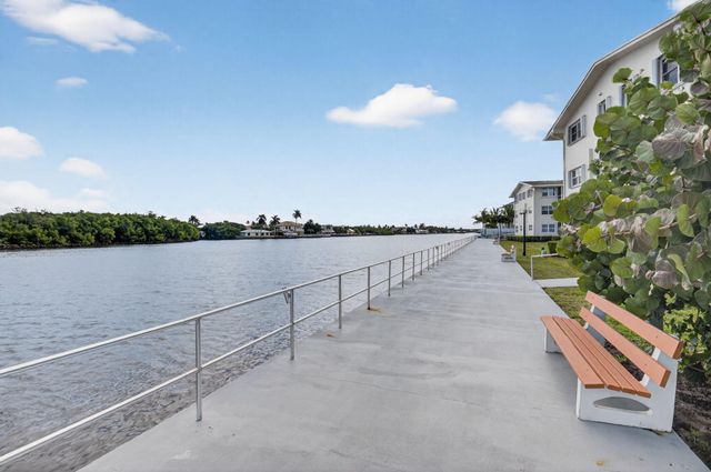 770 Horizons E 311, Boynton Beach, FL 33435