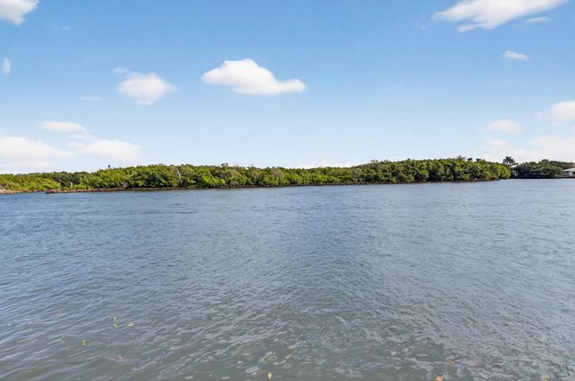 770 Horizons E 311, Boynton Beach, FL 33435