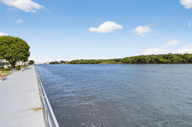 770 Horizons E 311, Boynton Beach, FL 33435