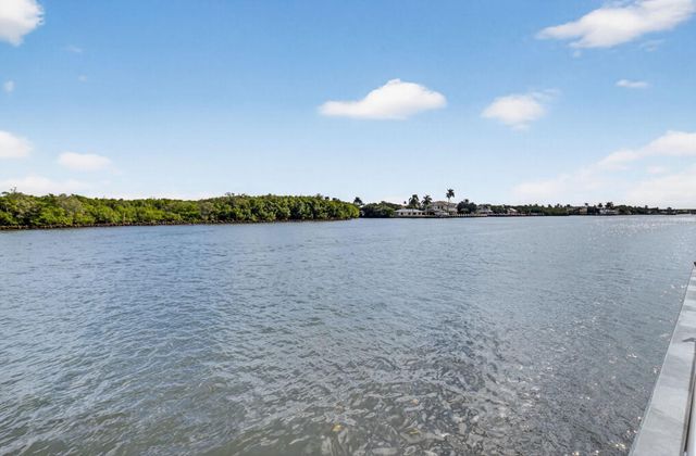 770 Horizons E 311, Boynton Beach, FL 33435