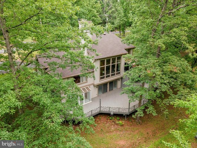 9409 WINDY HILL DR, Nokesville, VA 20181