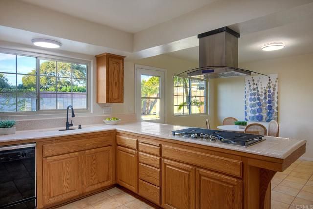 2044 Linda Lane, Carlsbad, CA 92008