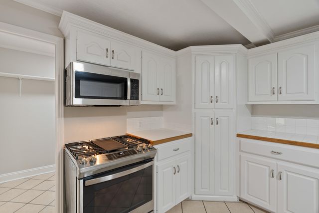 1902 Camp St., Hattiesburg, MS 39401