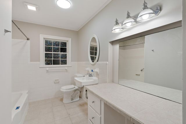 1902 Camp St., Hattiesburg, MS 39401