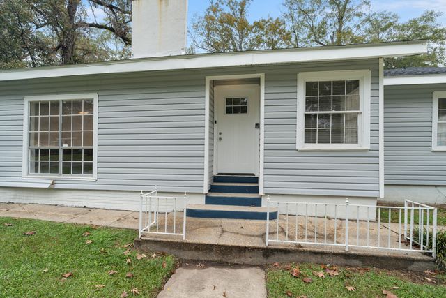 1902 Camp St., Hattiesburg, MS 39401