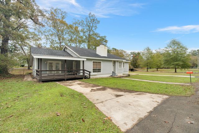 1902 Camp St., Hattiesburg, MS 39401