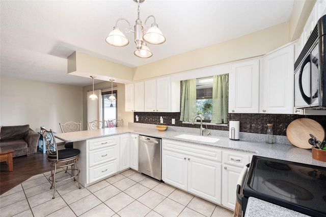 3642 TROUT AVENUE, Fruitland Park, FL 34731