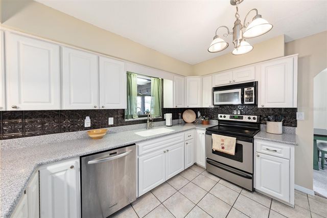 3642 TROUT AVENUE, Fruitland Park, FL 34731