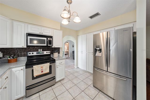 3642 TROUT AVENUE, Fruitland Park, FL 34731