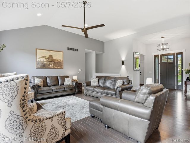 16413 Carrie Lane, Fenton Charter Township, MI 48430