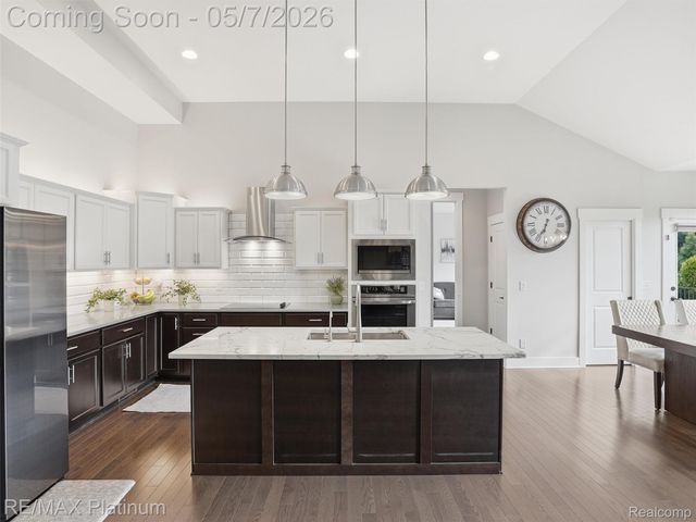 16413 Carrie Lane, Fenton Charter Township, MI 48430