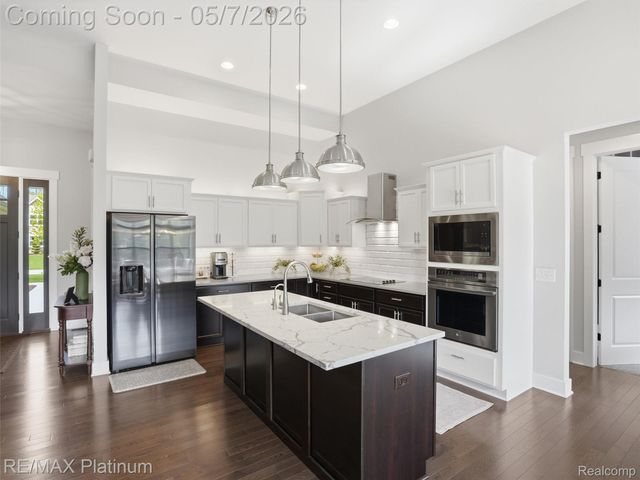16413 Carrie Lane, Fenton Charter Township, MI 48430