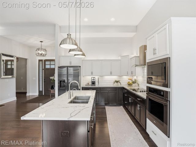 16413 Carrie Lane, Fenton Charter Township, MI 48430