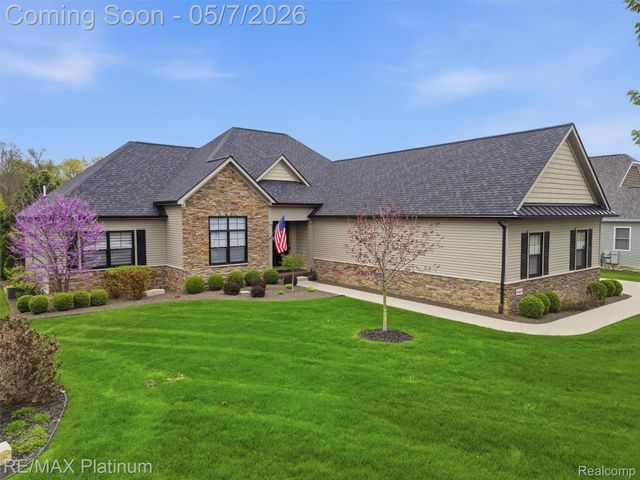 16413 Carrie Lane, Fenton Charter Township, MI 48430