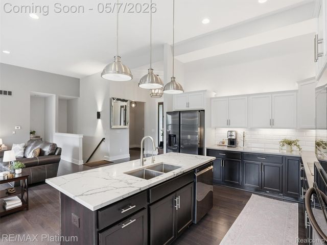 16413 Carrie Lane, Fenton Charter Township, MI 48430