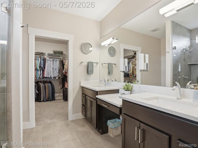 16413 Carrie Lane, Fenton Charter Township, MI 48430