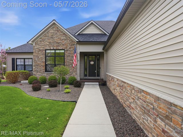 16413 Carrie Lane, Fenton Charter Township, MI 48430
