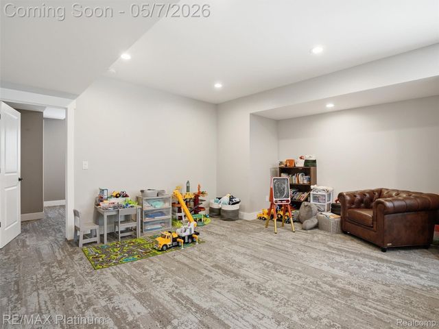 16413 Carrie Lane, Fenton Charter Township, MI 48430